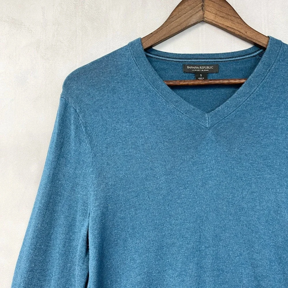 Banana Republic Men Luxury Blend V Neck Sweater Size S Silk Cashmere Preppy Luxe